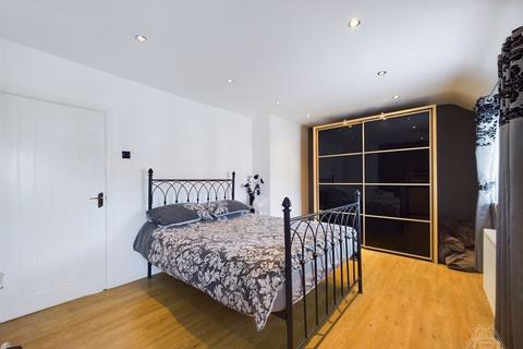 33 Cample Lane, South Ockendon, RM15 5RA