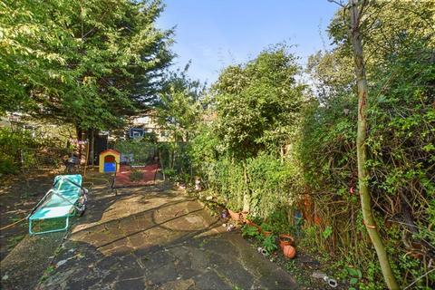 3 Imperial Close, Harrow, HA2 7LN
