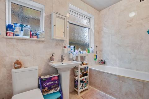 3 Imperial Close, Harrow, HA2 7LN