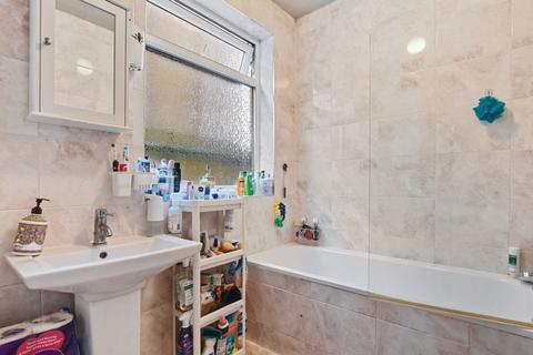 3 Imperial Close, Harrow, HA2 7LN