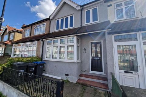 3 bedroom terraced house to rent, Midhurst Avenue, Croydon