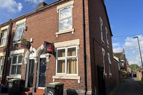 4 bedroom terraced house for sale, Thornton Road, Stoke-On-Trent