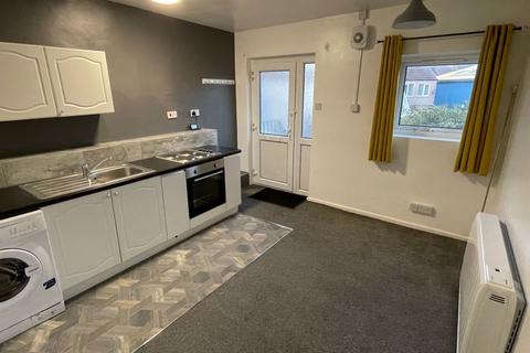 1 bedroom flat to rent, Downing Street, Sutton-In-Ashfield, NG17 4EF