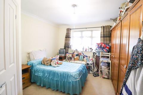 2 bedroom detached bungalow for sale, Shepherds Close, Romford