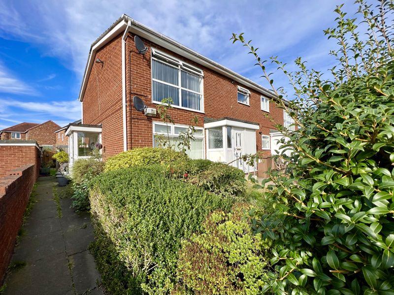 Augusta Court, Hadrian Park, Wallsend 2 bed flat £110,000