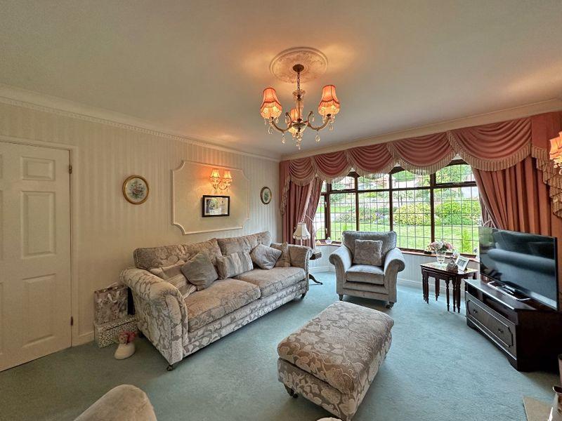 WOMBOURNE, Orton Lane 4 bed detached house for sale £475,000