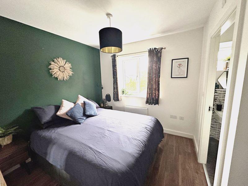 Dowling Drive, Pershore 2 bed end of terrace house £235,000