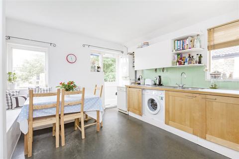 4 bedroom flat to rent, Cambray Road, London, SW12