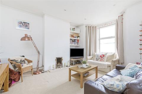 4 bedroom flat to rent, Cambray Road, London, SW12