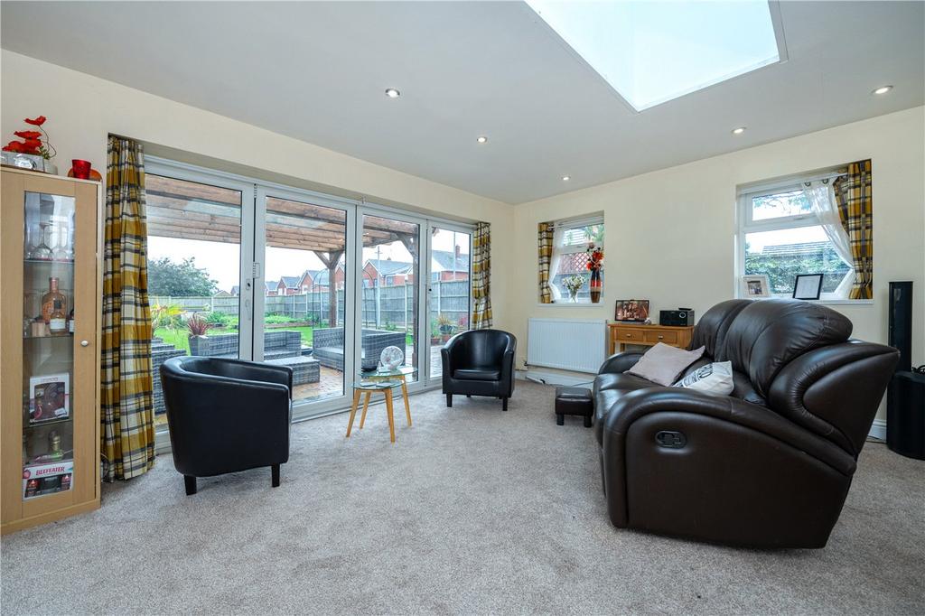 Westcliffe Road, Ruskington... 4 bed detached house for sale £450,000