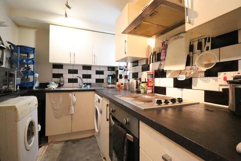 1 bedroom maisonette for sale, Napier Road, South Luton, Luton, Bedfordshire, LU1 1RF