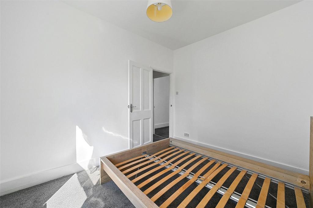 Altmore Avenue E6