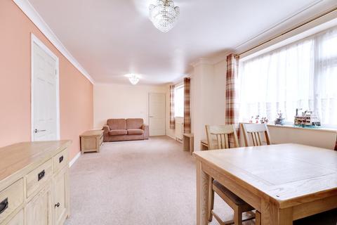 53 Spencer Road, Rainham, RM13 8HD
