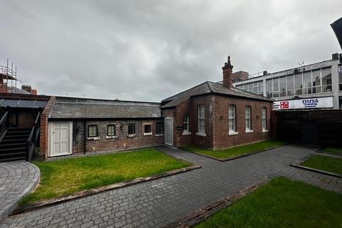 6 bedroom property for sale, Queen St - 3 x 2 bed Ready To Go Investments, Wolverhampton, WV1