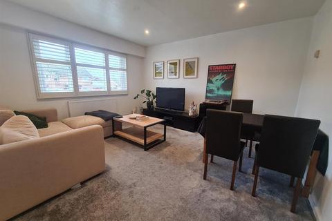 90 Basing Drive, Aldershot, GU11 3RL