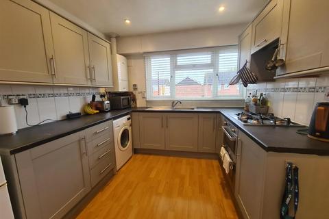 90 Basing Drive, Aldershot, GU11 3RL