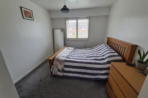 90 Basing Drive, Aldershot, GU11 3RL