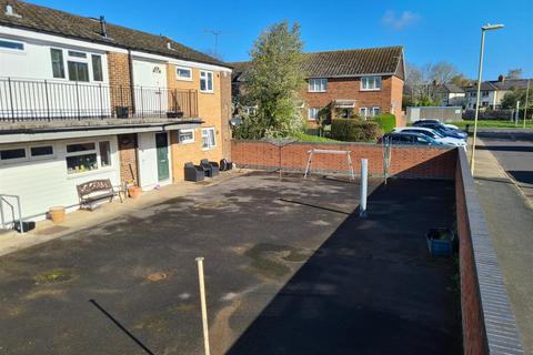 90 Basing Drive, Aldershot, GU11 3RL