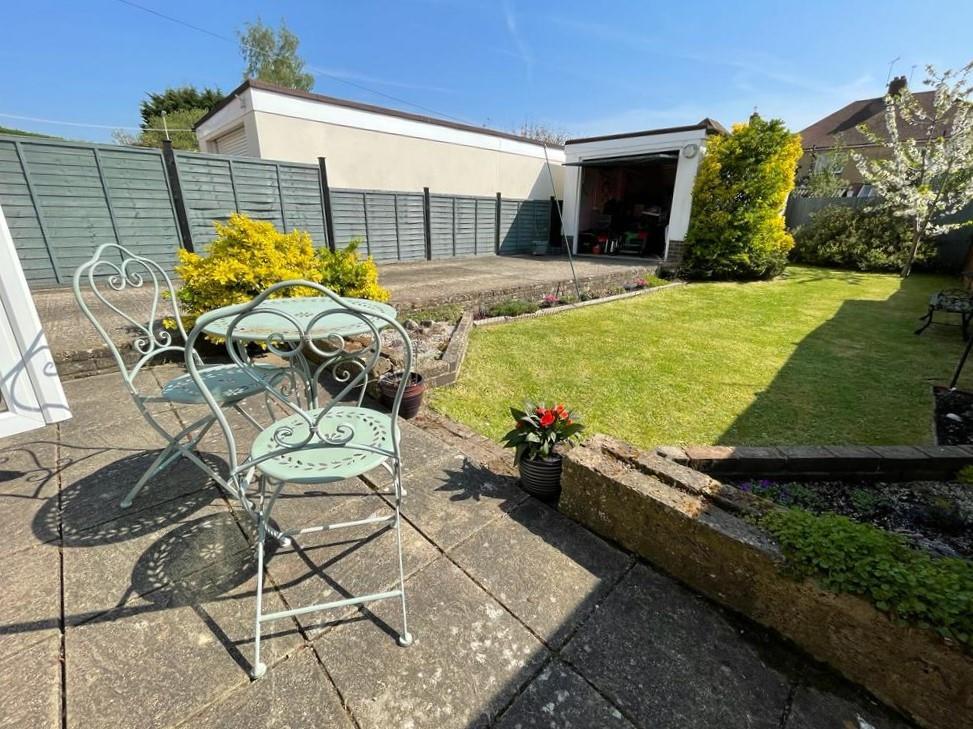Jubilee Road, Aldershot 3 bed semidetached house £400,000
