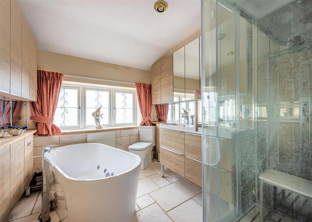 Elan Ridge-bath1.jpg