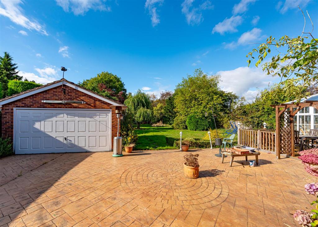 Elan Ridge-gdn1.jpg