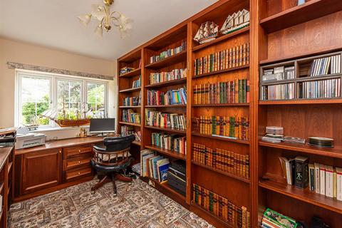Elan Ridge Poolhouse Road, Wombourne, Wolverhampton, WV5 8AZ