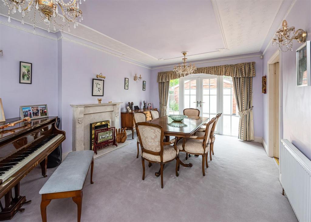 Elan Ridge-dining room.jpg