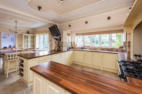 Elan Ridge Poolhouse Road, Wombourne, Wolverhampton, WV5 8AZ
