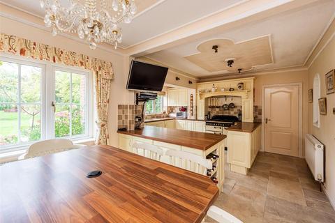 Elan Ridge Poolhouse Road, Wombourne, Wolverhampton, WV5 8AZ