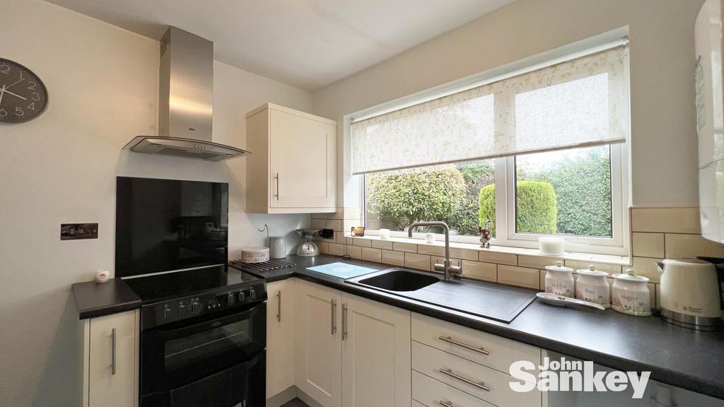 Delamere Drive, Mansfield 2 bed detached bungalow for sale £215,000