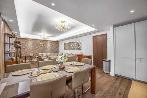 Apartment 13, 67 Tufton Street, London, SW1P 3AF