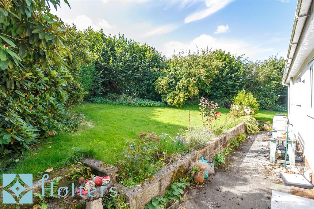 Rear Garden 1.jpg