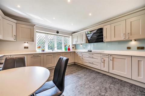 3 bedroom apartment for sale, Holly Hill Drive, Banstead