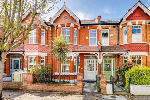 15 Normanton Avenue, London, SW19 8BA