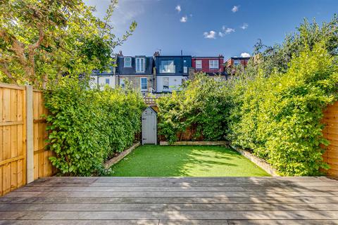 15 Normanton Avenue, London, SW19 8BA