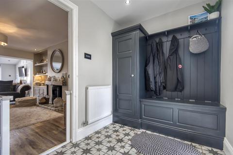21 Mallicot Close, Lichfield, WS13 6DG