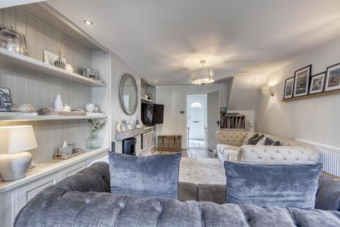 21 Mallicot Close, Lichfield, WS13 6DG