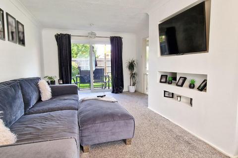 3 bedroom semi-detached house for sale - Blake Road, Bicester