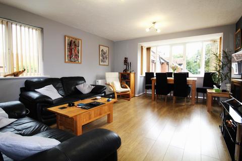 2 bedroom apartment for sale, River Meads, St Margarets