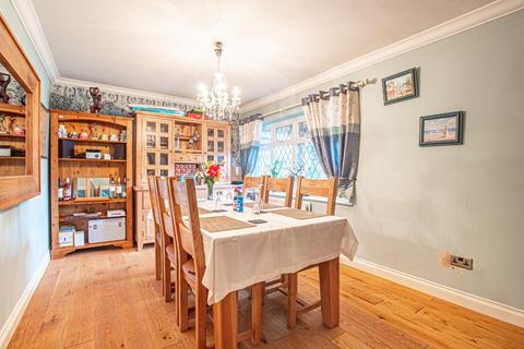 Delmore Watling Street, Hockliffe, Leighton Buzzard, LU7 9NF