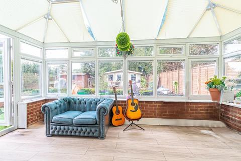 Delmore Watling Street, Hockliffe, Leighton Buzzard, LU7 9NF