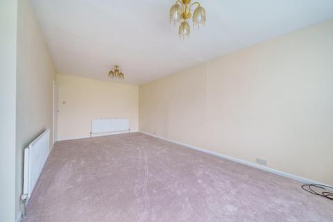 2 bedroom semi-detached bungalow for sale - Orchard Way, Thorpe Willougby , YO8 9NB