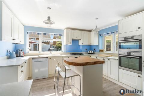 11 Balcombe Close, Luton, LU2 8HT
