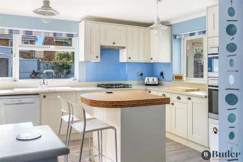 11 Balcombe Close, Luton, LU2 8HT
