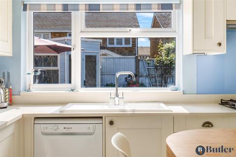 11 Balcombe Close, Luton, LU2 8HT