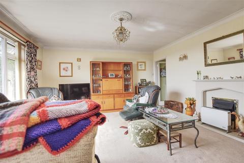 2 bedroom detached bungalow for sale - Primrose Hill, Bexhill-On-Sea