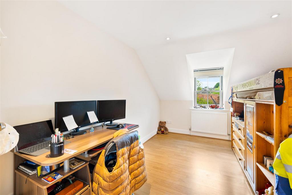 Flat 5 Bedroom