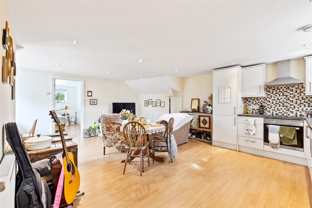 Flat 4 Living Room/Kitchen