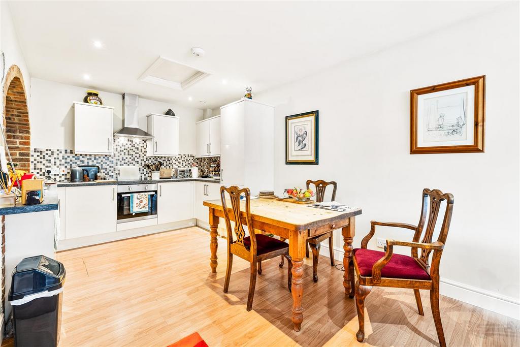 Flat 1 Kitchen