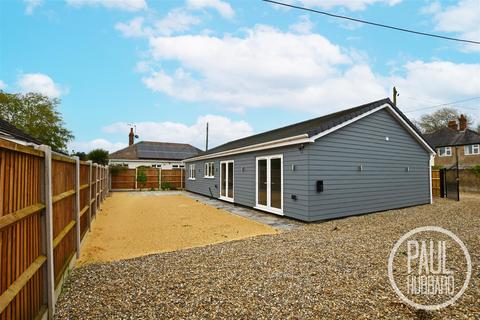 4 bedroom detached bungalow for sale, Yarmouth Road, Caister-On-Sea, NR30